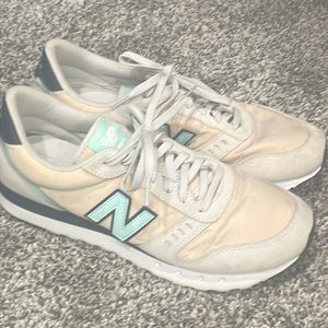 New Balance Sneakers